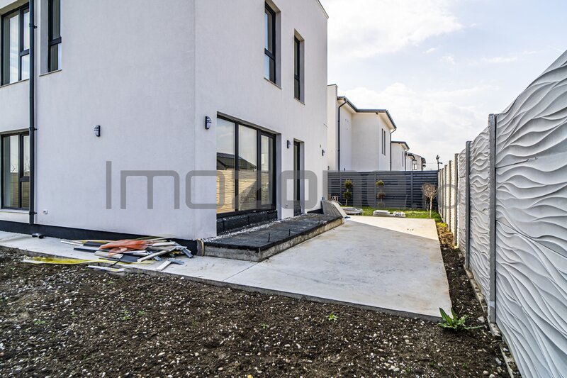 Otopeni, zona Ferme, vila P+1, 5 camere, 4 dormitoare, 3 bai, comision 0%